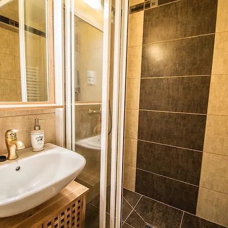 Colonial Ruterra 2bdr Appartement *